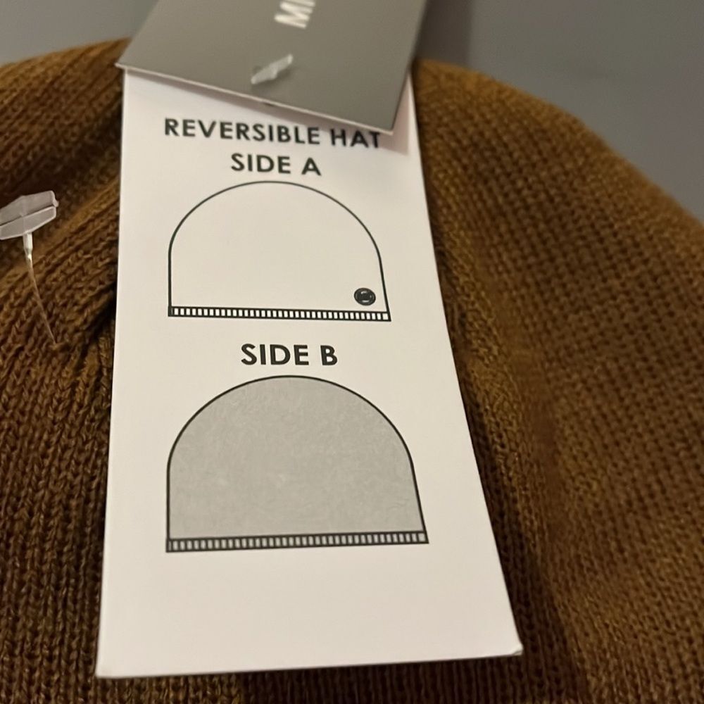 NWT Michael Kors reversible hat - Picture 2 of 3